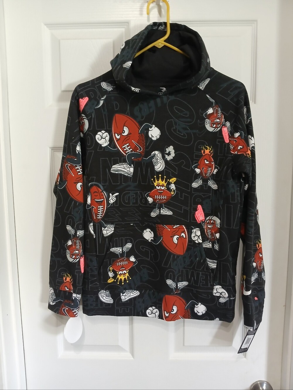 3 Brand Ballers Kids Black Graphic Football Hoodie Sweatshirt NWT - Size Large